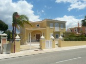 Luxury 3 Bedroom, 4 Bathroom Villa in Vilamoura Golf Region