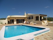 Great Three Bedroom Villa with Sea Views in Salema