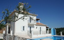 Villa in Santa Barbara de Nexe