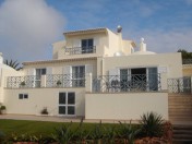 4 Bedroom Semi-detached Villa with Swimming Pool and Garden