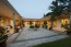 Bungalow villa with access to a lake in exclusive location