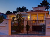 Attractive four bedroom villa close to the best golf
