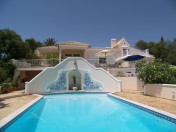 Clifftop villa for sale in Burgau