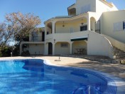 A splendid refurbished 4 bedroom villa in the hills