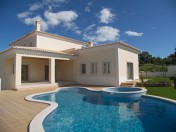 New villa near Alvor centre