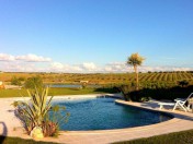 Farm house with its own golf course, airfield, winery...!!!