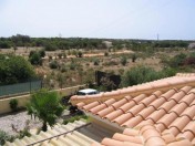 Country setting & close to all amenities