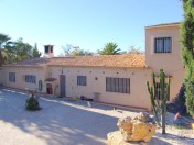 Algarvian traditional style villa in the Golden Triangle