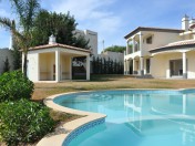 A brand new 4 bed villa in great location