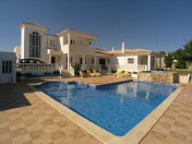 Outstanding 2 wing Villa + independent building with garage