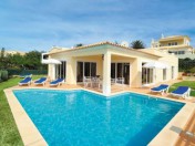 Stunning 3 bedroom Villa with swimming pool and Sea Views
