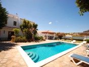 Charming 4 bedroom Villa with swimming pool, close to Beach