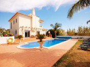 Amazing 4 bedroom Villa with pool and 600 m. from the Beach