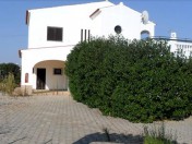 4 bedroom villa with swimming pool - Bank Repossession
