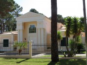 A charming 4 bedroom villa with lovely and spacious garden