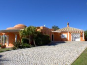 Private Villa with nice gardens & Tennis Court