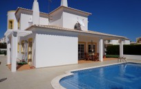 4 Bed Villa Close to Beach - Fantastic Opportunity